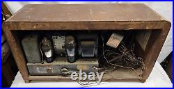 Vintage -Motorola, Superheterodyne Chasis, Type 5-2, 64-H-37897, Tube Wood Radio