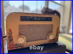Vintage Motorola Tube Radio Model 55X15 Hand-Painted Floral Design (Tested)