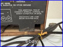 Vintage Motorola Tube Radio Model 55X15 Hand-Painted Floral Design (Tested) Vintage Motorola Tube Radio Model 55X15 Hand-Painted Floral Design (Tested)