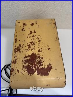 Vintage Motorola Tube Radio Model 55X15 Hand-Painted Floral Design (Tested) Vintage Motorola Tube Radio Model 55X15 Hand-Painted Floral Design (Tested)