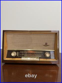 Vintage Nordmende Elektra C tube radio, In Wooden Case. Works