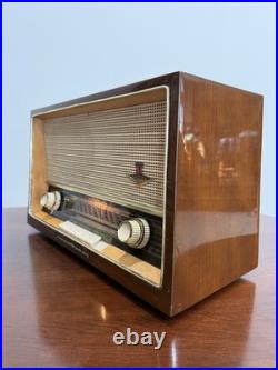 Vintage Nordmende Elektra C tube radio, In Wooden Case. Works