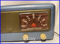 Vintage Northern Electric Model 5200 Tube Radio Working! See Video Vintage Northern Electric Model 5200 Tube Radio Working! See Video