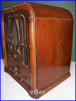 Vintage ORIGINAL Stewart Warner wood tube radio tombstone style 17 tall MUST C