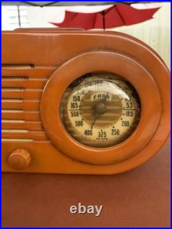 Vintage Old Beau. Rare Butterscotch Bakelite FADA Radio