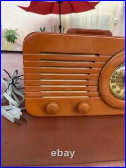 Vintage Old Beau. Rare Butterscotch Bakelite FADA Radio