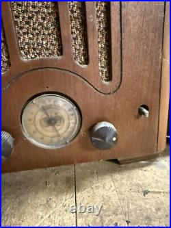 Vintage Old Crosley Electric Model 515 Tube Radio Tombstone Wood Case Parts USA