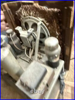 Vintage Old Crosley Electric Model 515 Tube Radio Tombstone Wood Case Parts USA