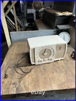 Vintage Old Original Zenith Model T723 White Bakelite Electric Tube Radio USA