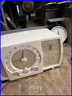 Vintage Old Original Zenith Model T723 White Bakelite Electric Tube Radio USA