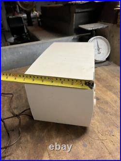 Vintage Old Original Zenith Model T723 White Bakelite Electric Tube Radio USA