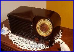 Vintage Olympic Bakelite AM Radio 7-421W (1949) RESTORED & DELIGHTFUL