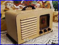 Vintage PHILCO 40-120 Wooden Case Tabletop Tube Radio WORKS ART DECO
