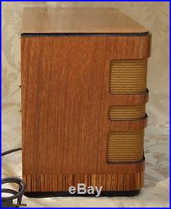 Vintage PHILCO Wood Table Radio Model 38-15 Very Nice Condition ART DECO