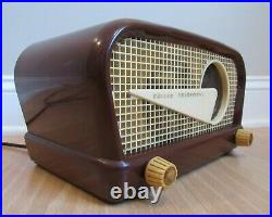 Vintage PHILCO tube radio FLYING WEDGE 48-230-121 retro Transitone ivory 1948