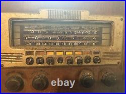 Vintage Philco 40-150 Radio slant front powers on and works
