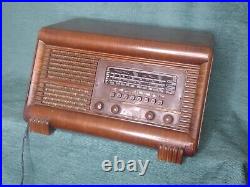 Vintage Philco 41-255 Working Radio