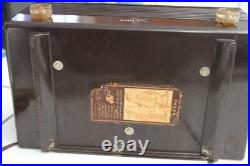 Vintage Philco Bakelite Tube Radio 1950's # 50-920 For Repair Hums, Good Cosmetic
