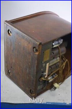 Vintage Philco Model 19 Super Heterodyne Tube Radio. Original