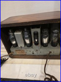 Vintage Philco Model 38-15 AM Tube Radio. Very Good, Wood Case Lights Up