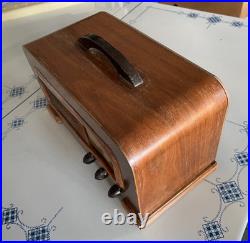 Vintage Philco Model 41-221 Tube Radio Broadcast Overseas S. W