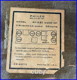 Vintage Philco Model 41-221 Tube Radio Broadcast Overseas S. W