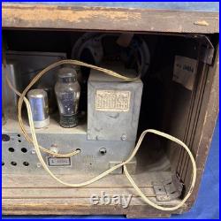Vintage Philco Model 41-255 Tube Radio