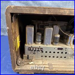 Vintage Philco Model 41-255 Tube Radio