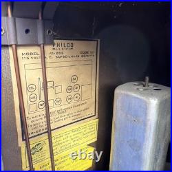 Vintage Philco Model 41-255 Tube Radio