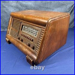 Vintage Philco Model 41-255 Tube Radio