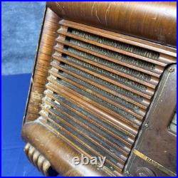 Vintage Philco Model 41-255 Tube Radio