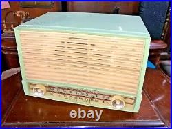 Vintage Philco Tropic A-3601 European table top tube radio working