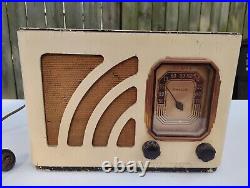 Vintage Philco Tube Radio 38-12