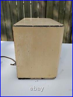 Vintage Philco Tube Radio 38-12