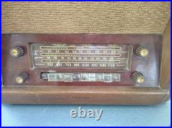 Vintage Philco Tube Radio 48-482 Tested & Powers On For Parts/Repair