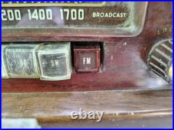 Vintage Philco Tube Radio 48-482 Tested & Powers On For Parts/Repair
