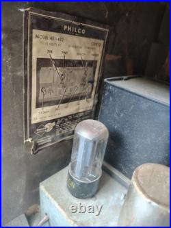 Vintage Philco Tube Radio 48-482 Tested & Powers On For Parts/Repair