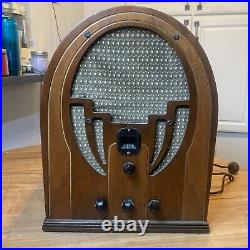 Vintage Philco Tube Radio Model 60 Wood Cathedral Case 1930s Superheterodyne