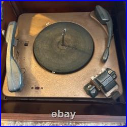 Vintage Philco Tube Radio Phonograph Model 49-1405 with record player Wood Case Vintage Philco Tube Radio Phonograph Model 49-1405 with record player Wood Case