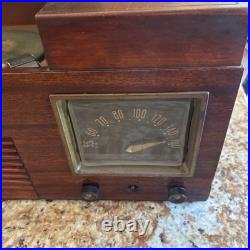 Vintage Philco Tube Radio Phonograph Model 49-1405 with record player Wood Case Vintage Philco Tube Radio Phonograph Model 49-1405 with record player Wood Case