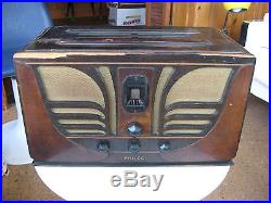 Vintage Philco Wood Wooden Tube Radio