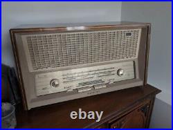 Vintage Philips B6X82A Bi-Ampli tube radio 1959 Vintage Philips B6X82A Bi-Ampli tube radio 1959