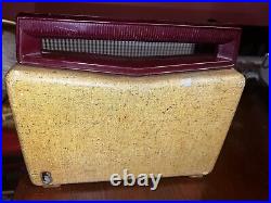 Vintage Portable Motorola AM tube radio 5P31A ORIGINAL OWNERGolden Voice
