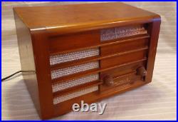 Vintage RARE 1946 Detrola Model 571 AM Radio Wood Case Working Tested