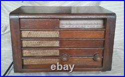 Vintage RARE 1946 Detrola model 571 AM Tube Radio, Wood Case, Working Tested