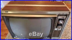 Vintage RCA 19 Portable Tube TV Model ES4 Made In 1974/ Working