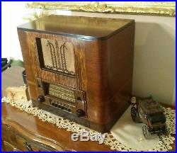 Vintage RCA 87T2 AM/SW Push Button/Magic Eye Radio (1937) BEAUTIFUL and RESTORED