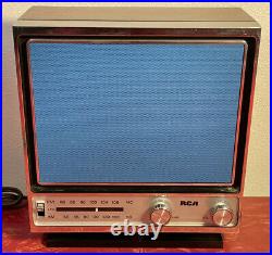 Vintage RCA Radio Looks Like A TV Tested Works