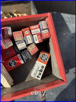 Vintage RCA Radio / TV Repairman Tube Case Caddy With Contents
