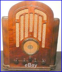 Vintage RCA VICTOR 128 CATHEDRAL RADIO Restored / Works great on AM & SW